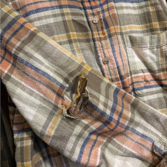 Distressed American Eagle Flannel - Picture 3 of 4